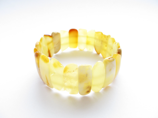 white amber bracelet
